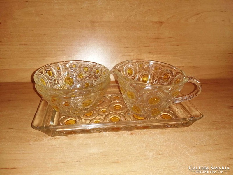 Glass spout with 2 small bowls, tray (22/d)