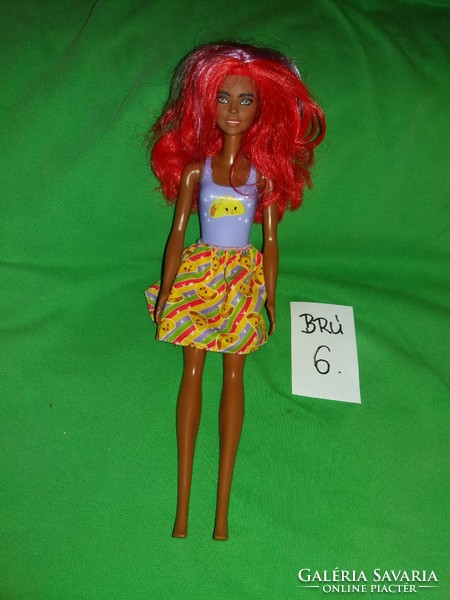Gyönyörű 2019 Mattel Color Reveal Fashion Barbie baba levehető parókával a képek szerint BrÚ 6.