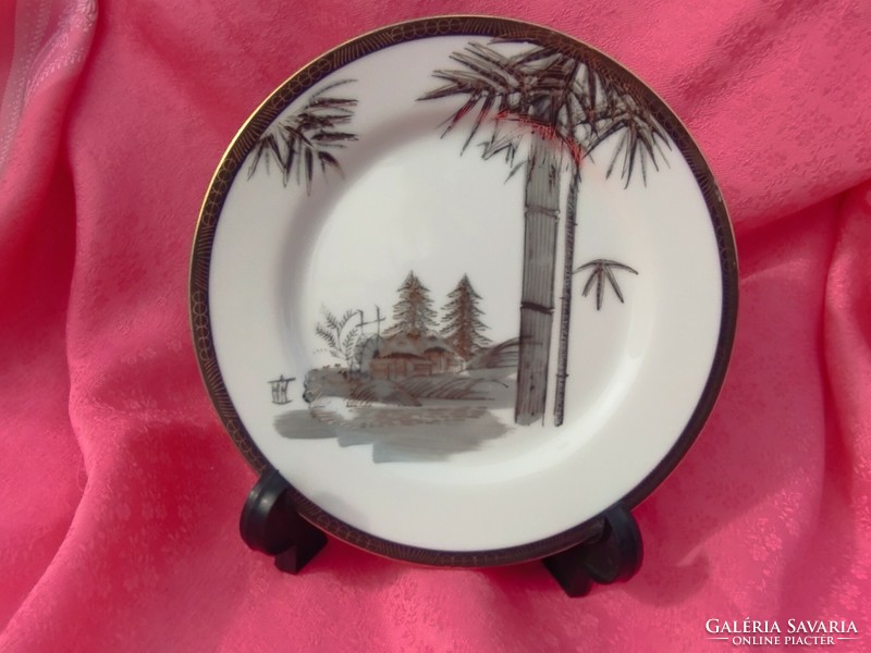 Beautiful Japanese porcelain small plate, saucer
