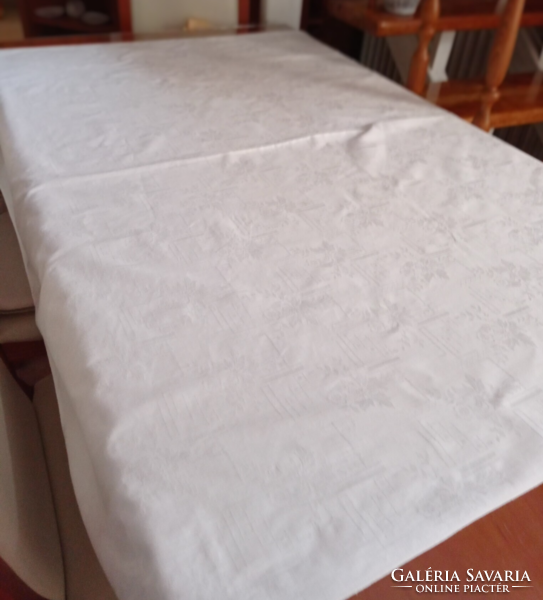 Modern pattern, white, damask tablecloth, 136 x 132 cm