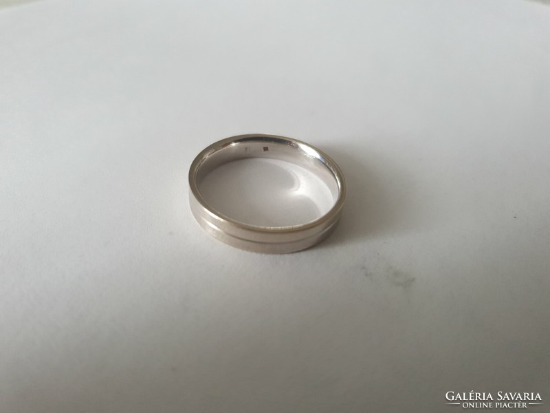 14 k-os női karikagyűrű 4,1 g