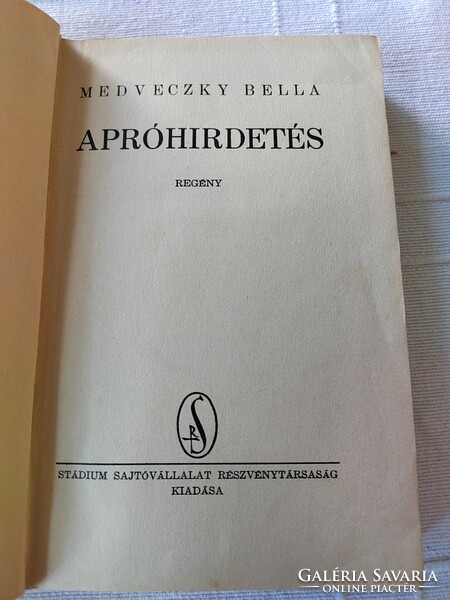 Medveczky Bella - Apróhirdetés - Stádium kiadás