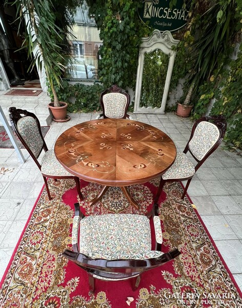 Antik stílusú intarziás étkező / tárgyaló asztal 4 db kárpitozott székkel