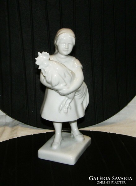 Kislány kakassal - Herendi fehér porcelán - 19 cm
