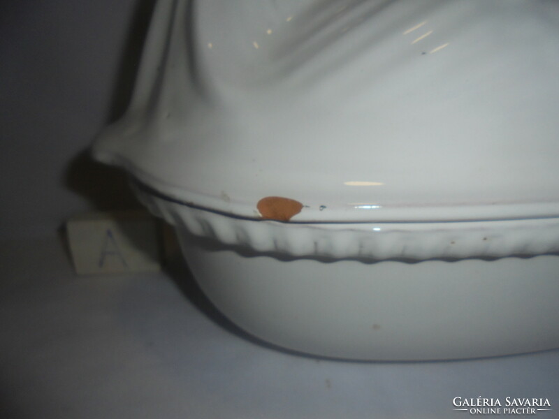 Retro hófehér kívül-belül mázas cserép kerámia "kacsasütő" tál, fedeles sütőtál - tyúk forma