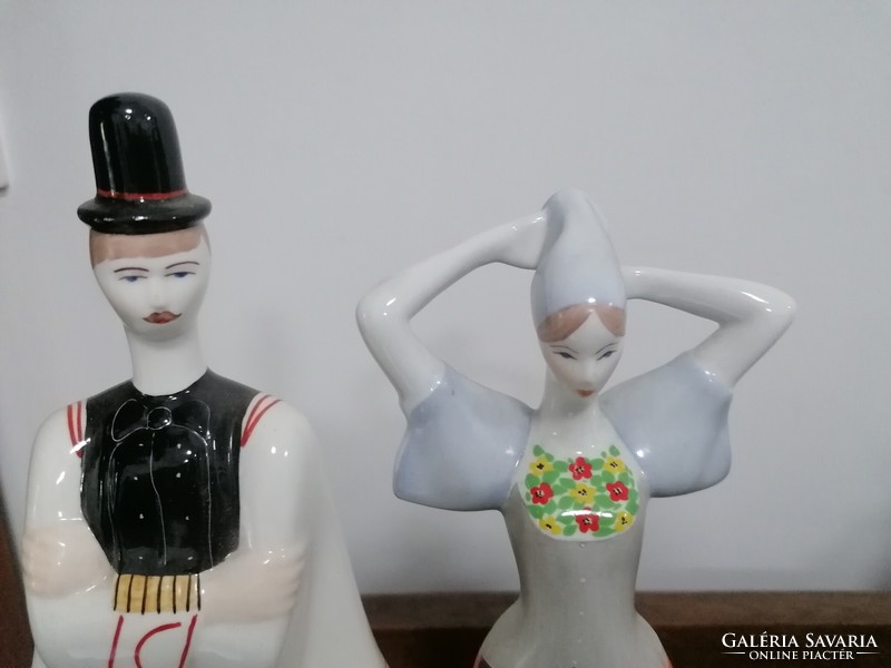 Aquincum porcelán népviseletes porcelán figura párban