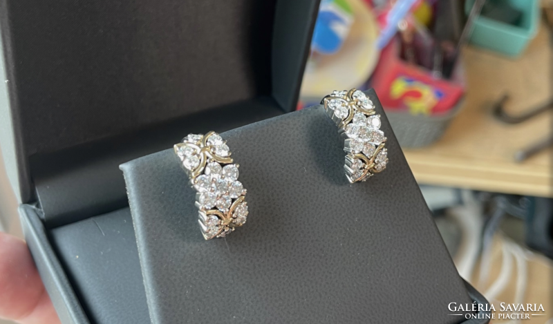 Women's earrings, 14 carat gold, with natural colorless diamonds