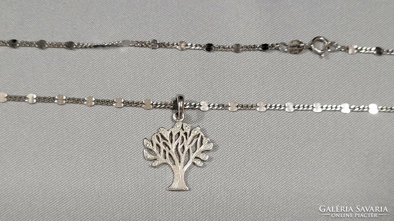 14K white gold tree of life necklace with pendant 3.63 g