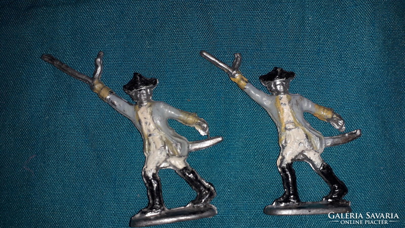 Antik festett játék ólomkatona, osztrák tisztek karddal 2 db egyben a képek szerint