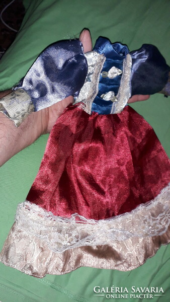 Régi selyem babaruha HÓFEHÉRKE kb. 40 - 45 centis babákhoz a ruha 32 cm a képek szerint