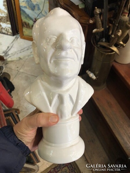 Porcelain bust, Hungarian celebrity, height 22 cm.