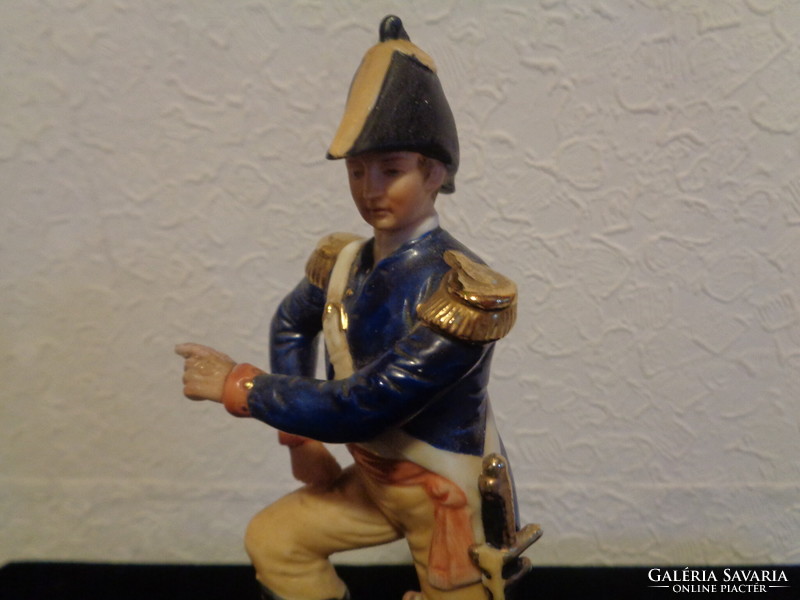 English porcelain soldier collection, 5 pieces, marked mr. With marking, they are 20 cm high