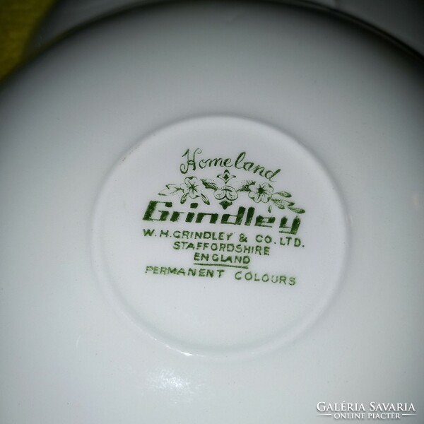 6db  " Grindley  ", angol, zöld, csésze alátét, kis süteményes tányér.