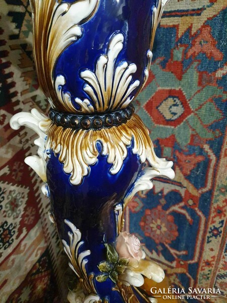 Really nice majolica postman stand! 2 Part beautifully crafted. 130cm tall