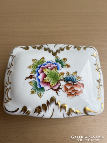 Herendi Viktória Mintás Dúsan Aranyozott Lábas Porcelán Bonbonier A57