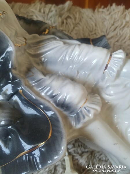 Porcelán, barokk figurális lámpa párban eladó! 64 cm