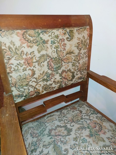 Antik karfás szék