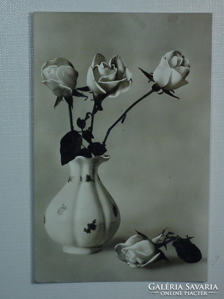Futott fekete-fehér képeslap 1969-ből - a fotók szerint