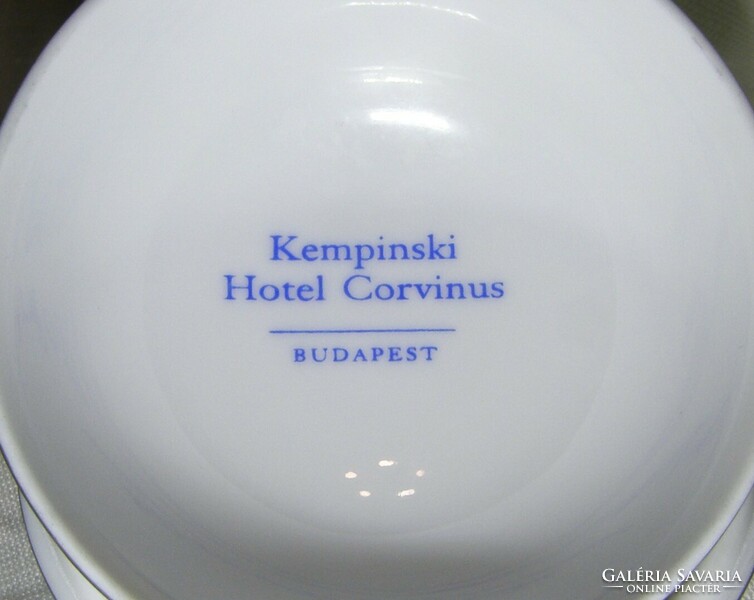 Herendi Platina festésű bonbonier - Kempinski Hotel Corvinus számára készített.