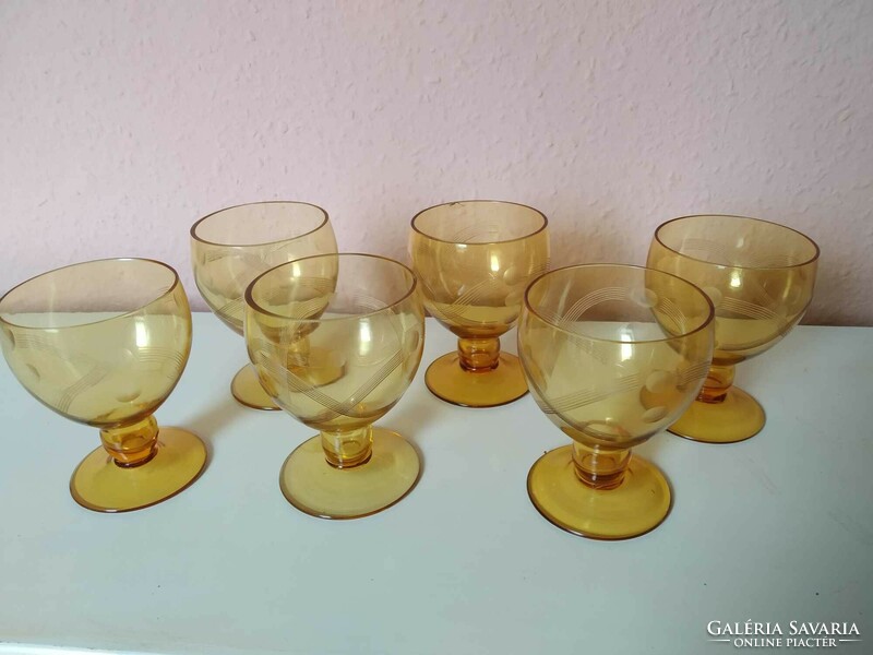 6 Wine glasses, amber