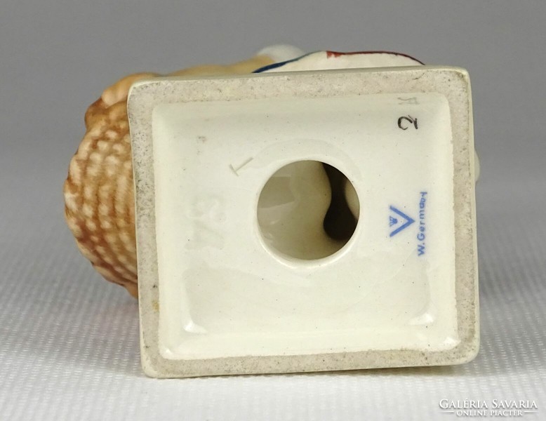 1P013 Régi Hummel porcelán kosaras kislány 10 cm