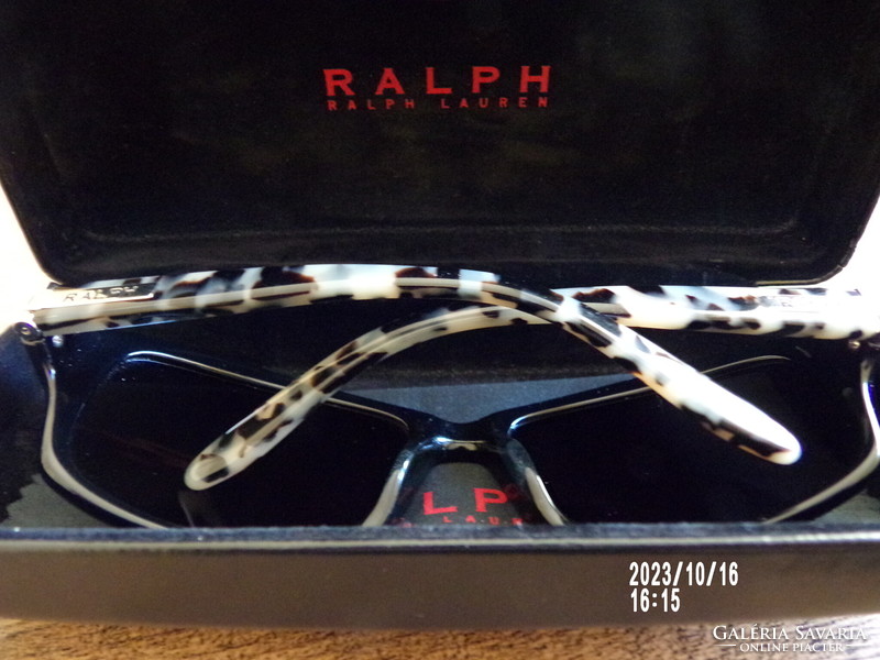 Eredeti Ralph Lauren napszemüveg-fekete bőr tokjában