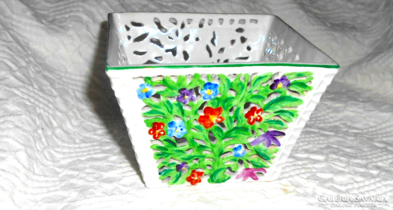 Herend flower pattern with openwork side wall porcelain - caspo