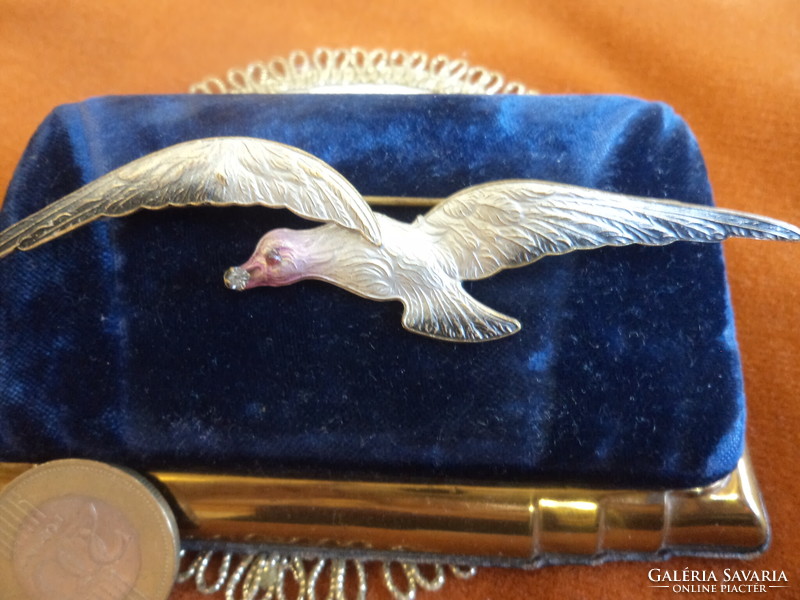 Seagull brooch decorated with garnet eyes and luster enamel_ beautiful 11.7cm