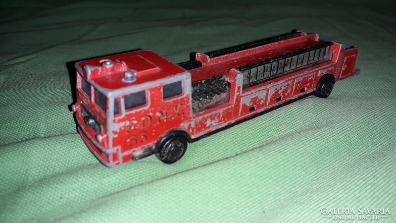 Old majorette - matchbox-like long New York metal car fire truck approx. 1:86 Size according to the pictures
