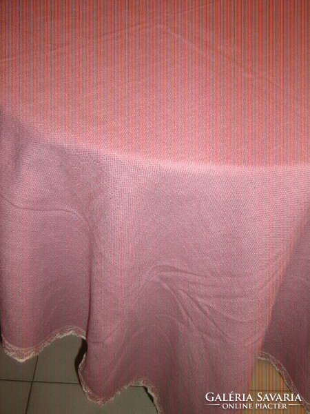 Wonderful mauve woven tablecloth with lacy edges