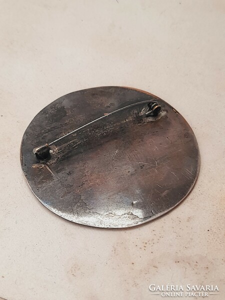 Industrial artist, large metal brooch, hammered lassle (?), 5.4 Cm