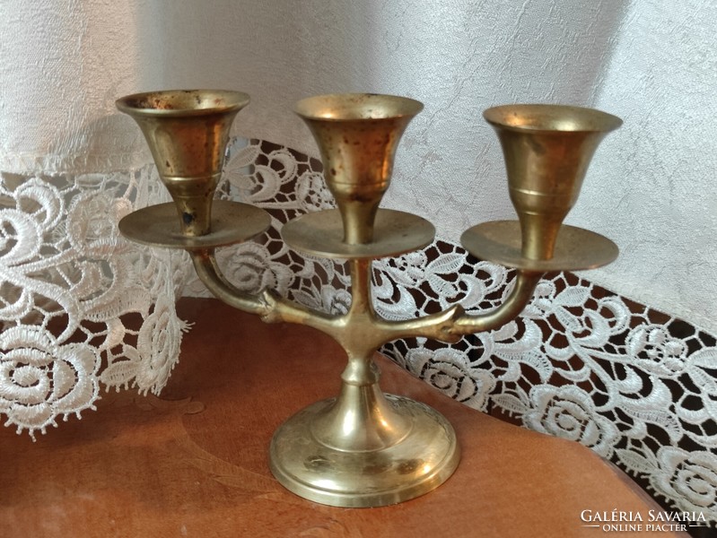 Three-position brass filament table candle holder