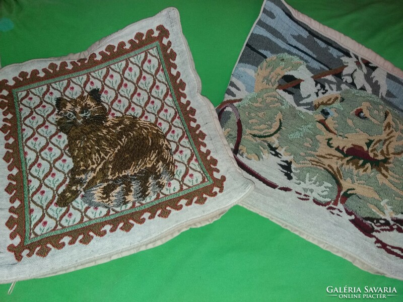 Antique embroidered decorative cushion cover with animal figures in a pair of dogs and cats in good condition 35 x 38 cm