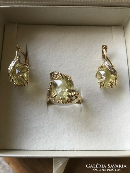 Beautiful earrings and ring set with citrine and brilliants