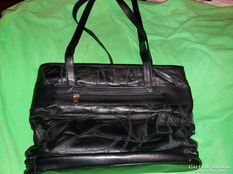 Cool quality leather never used black leather charisse paris handbag 24x24x8 cma according to pictures