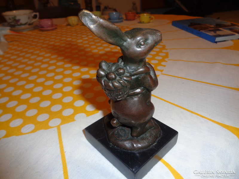 Milo bunny, marked, bronze and black marble base, 14 cm