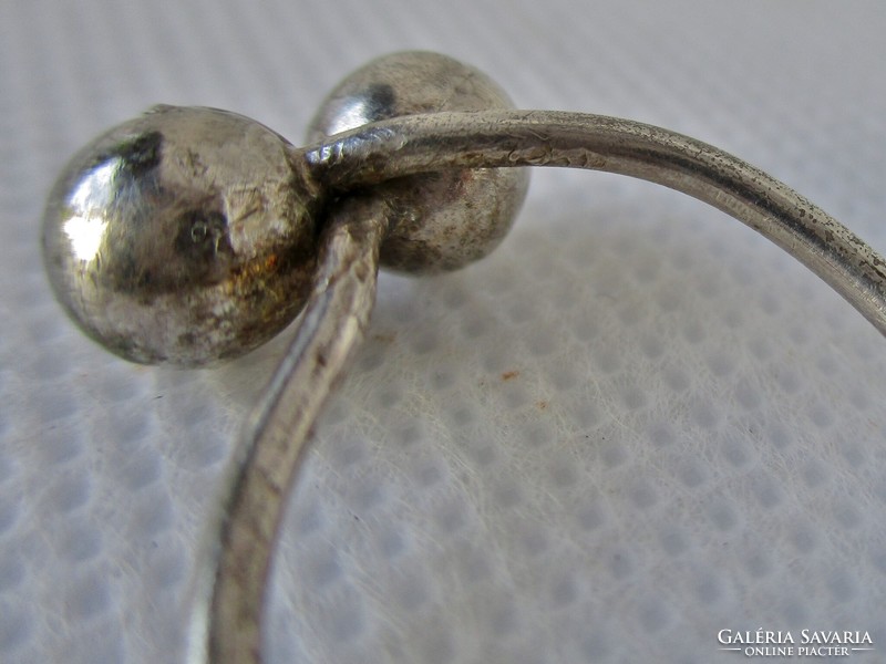 Különleges kézműves gömbös ezüst gyűrű