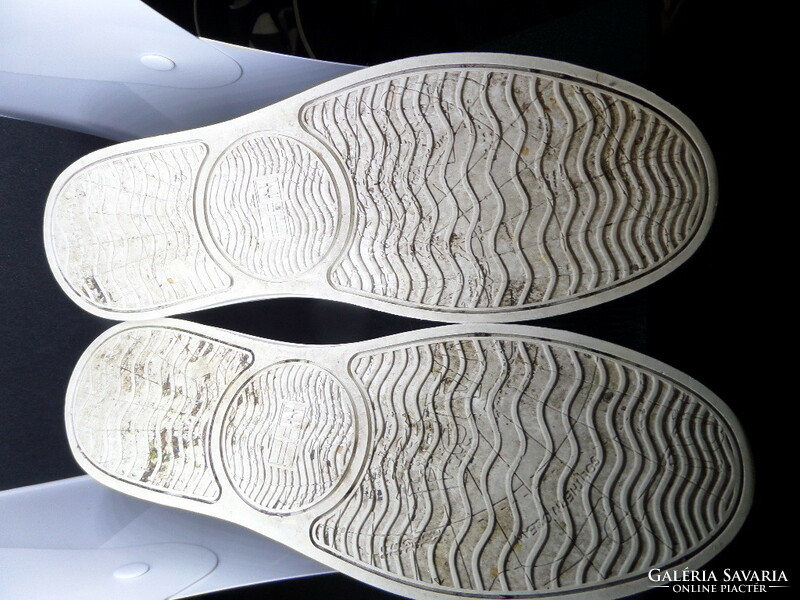 Napapijri (eredeti) 40 -es UK7 -es BTH: 25,5 cm női luxus vajpuha cipő