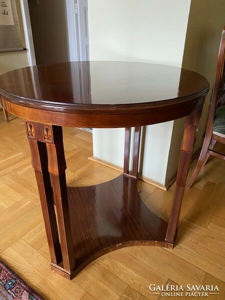 Round table with marquetry