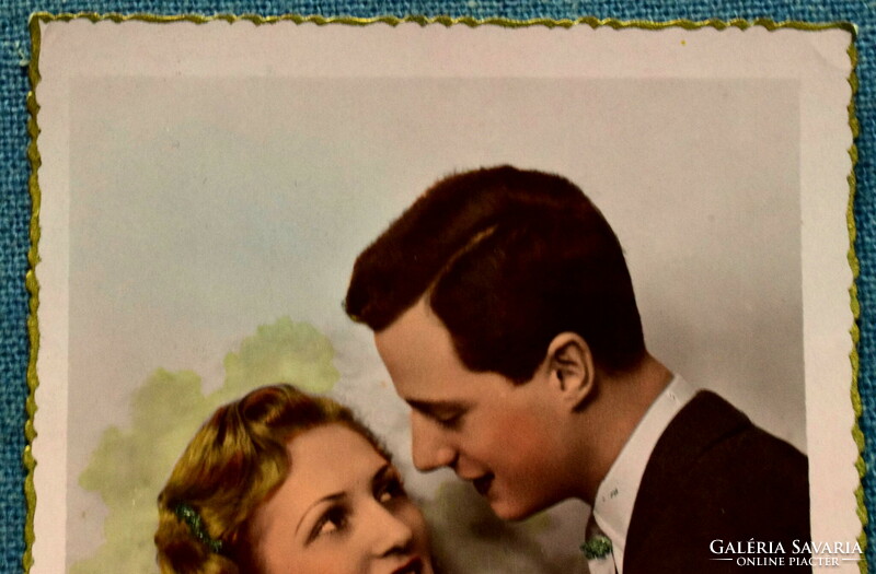 Old glittery nostalgia photo postcard - couple in love