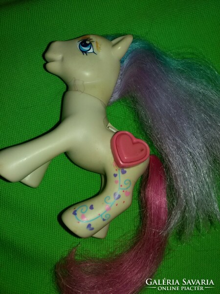 Gyönyörű minőségi HASBRO Dús lila sörényes My Little Pony lovacska 13 cm a képek szerint 1.