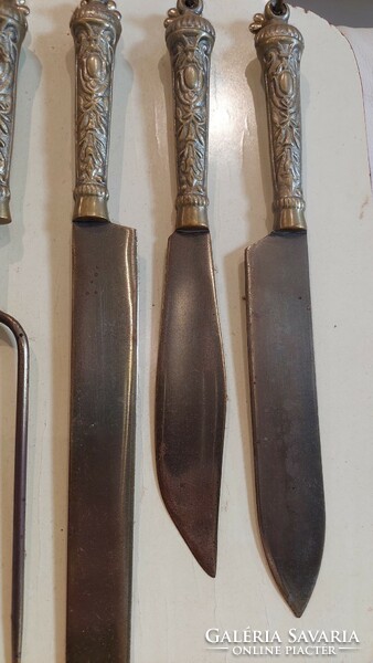 Older slicing, serving knife set and meat fork