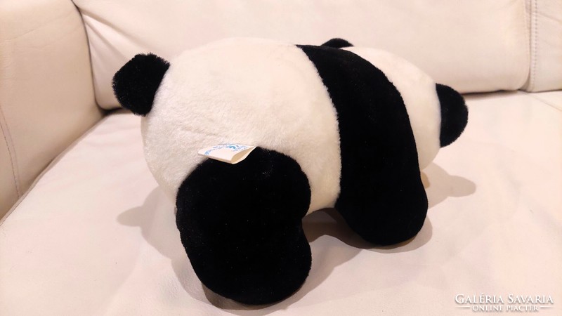 Kínai ajándéktárgy, közkedvelt Panda plüss figura, 26 cm