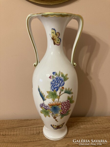 Herend porcelain victorian patterned vase with handles