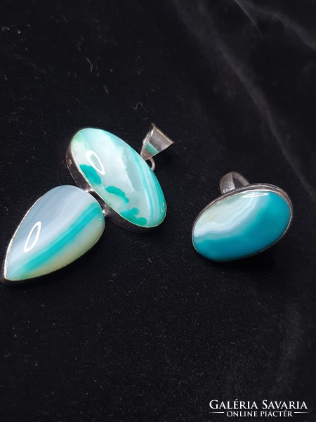 Beautiful silver pendant and ring set with polished agate stone from Botswana