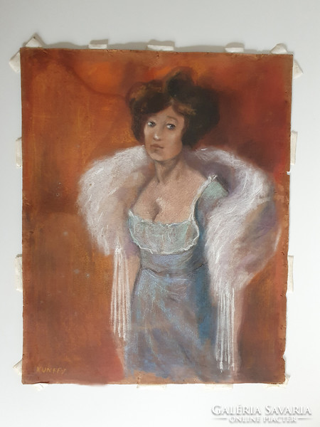 Female pastel portrait with kunffy markings