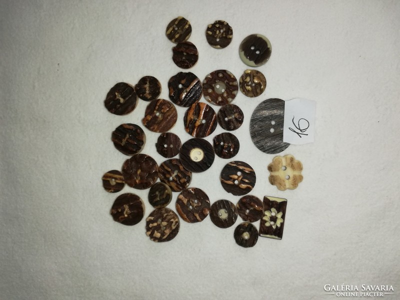 Plastic buttons with antler effect 30 pcs. 16