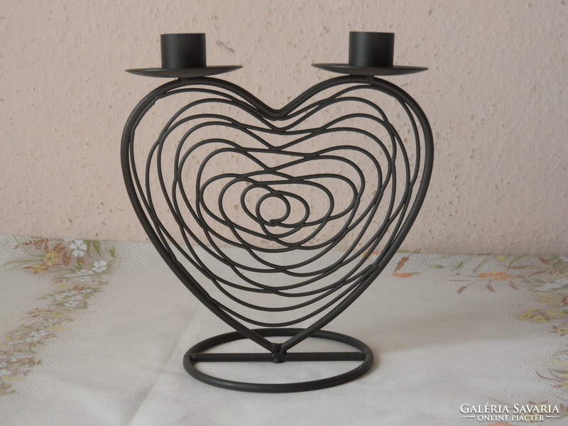 Metal heart-shaped two-pronged candle holder