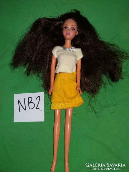 Beautiful barbie-like doll with lush hair, according to the pictures, nb 2
