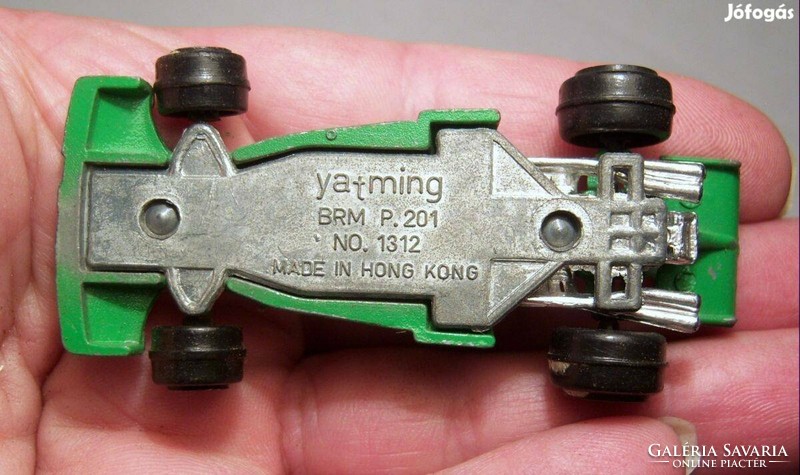 Retro fém Yatming F 1 versenyautó fém játék kisautó állapot a képek szerint